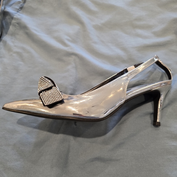 Elegant Silver Women's Slingback Heels - Picture 4 of 5